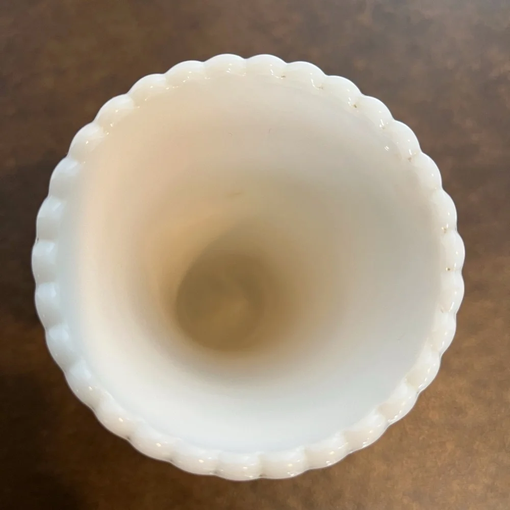 Vintage Westmoreland Vase White Milk Glass with Swans and Cattails